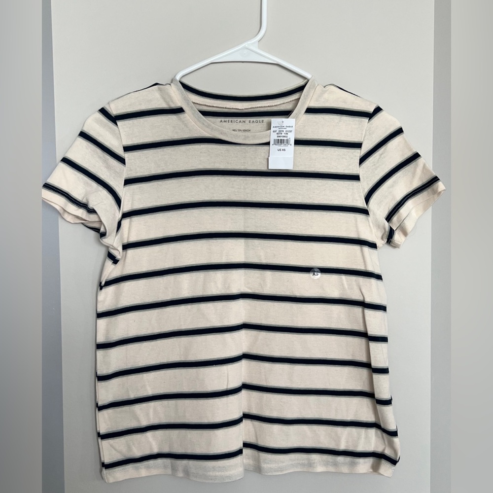 NWT American Eagle Cropped T-shirt, Size XS